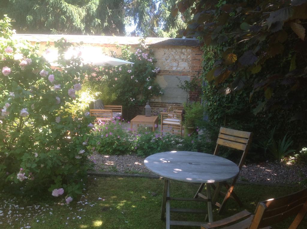 Au Fond Du Jardin Maison D'Hotes Saint-Saëns Buitenkant foto